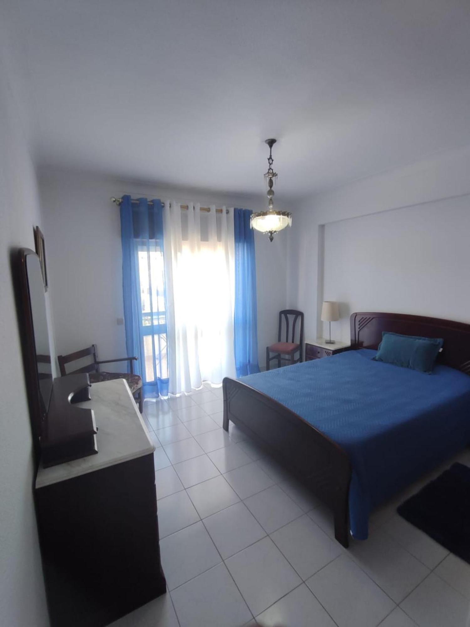 3 Bedrooms Balcony Flat Apartamento